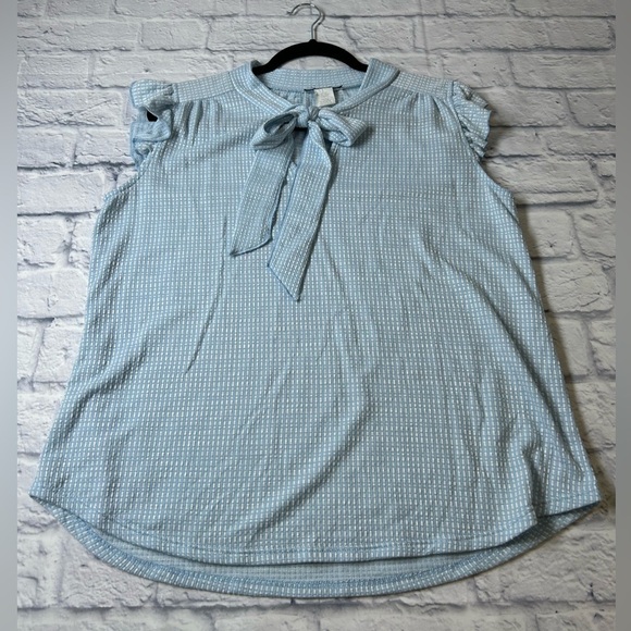 Chic Blue Cap Sleeve Blouse with Tie Front. Officecore. Wear to Work. Career. - Picture 4 of 6